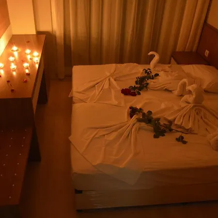 Отель Palace - Halal *