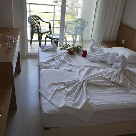 Palace - Halal Сиде