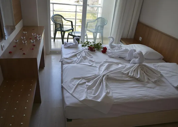 Palace - Halal Сиде