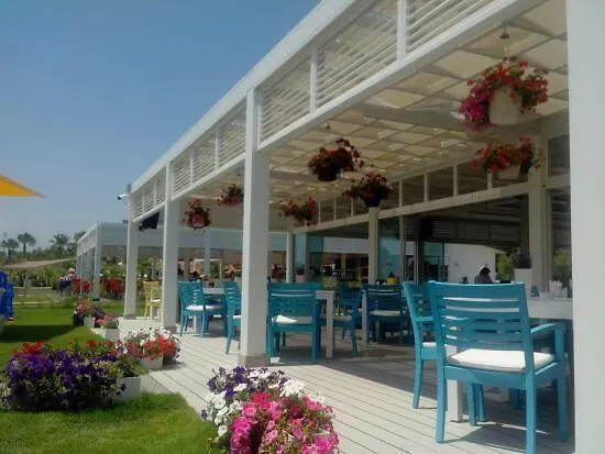 Palace - Halal Hotel *