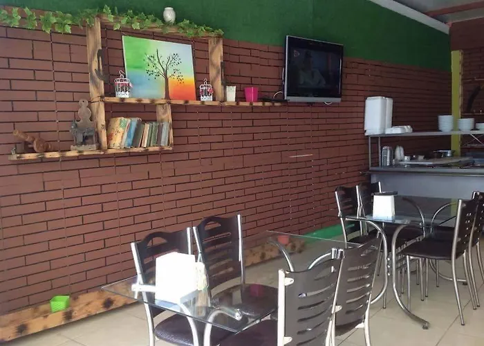 Palace - Halal Hotel *